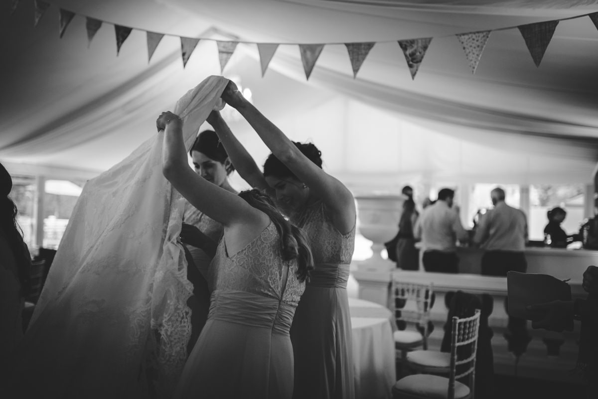 at-thrumpton-hall-creative-wedding-photography-jenny-macare-249